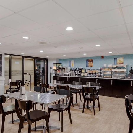 Best Western Plus Brooklyn Bay Hotel Nova Iorque Exterior foto