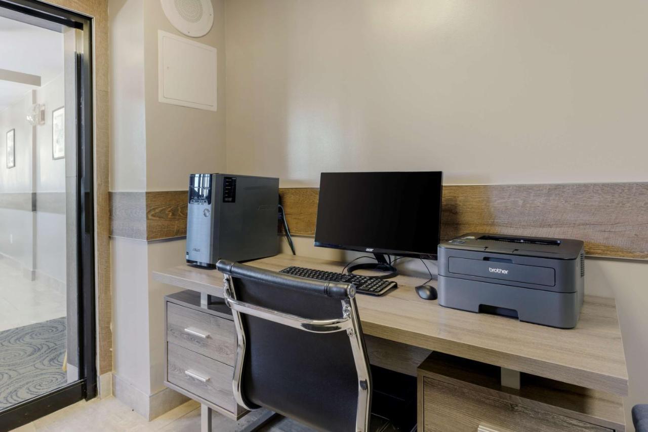Best Western Plus Brooklyn Bay Hotel Nova Iorque Exterior foto